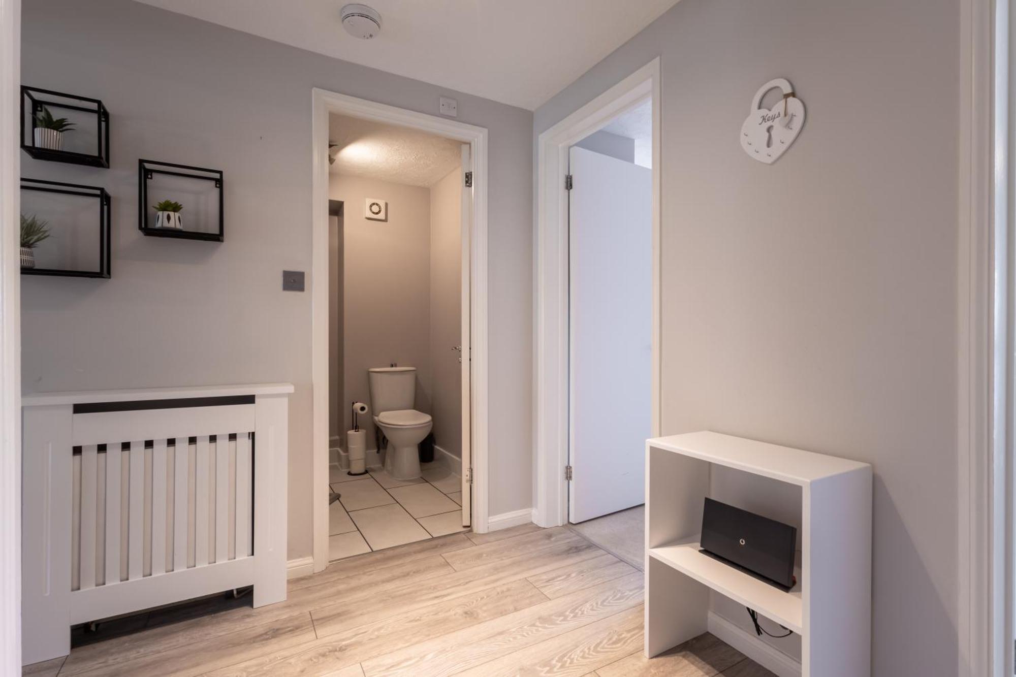 Modern 2 Bed Apartment Near Gatwick Crawley  Exteriör bild