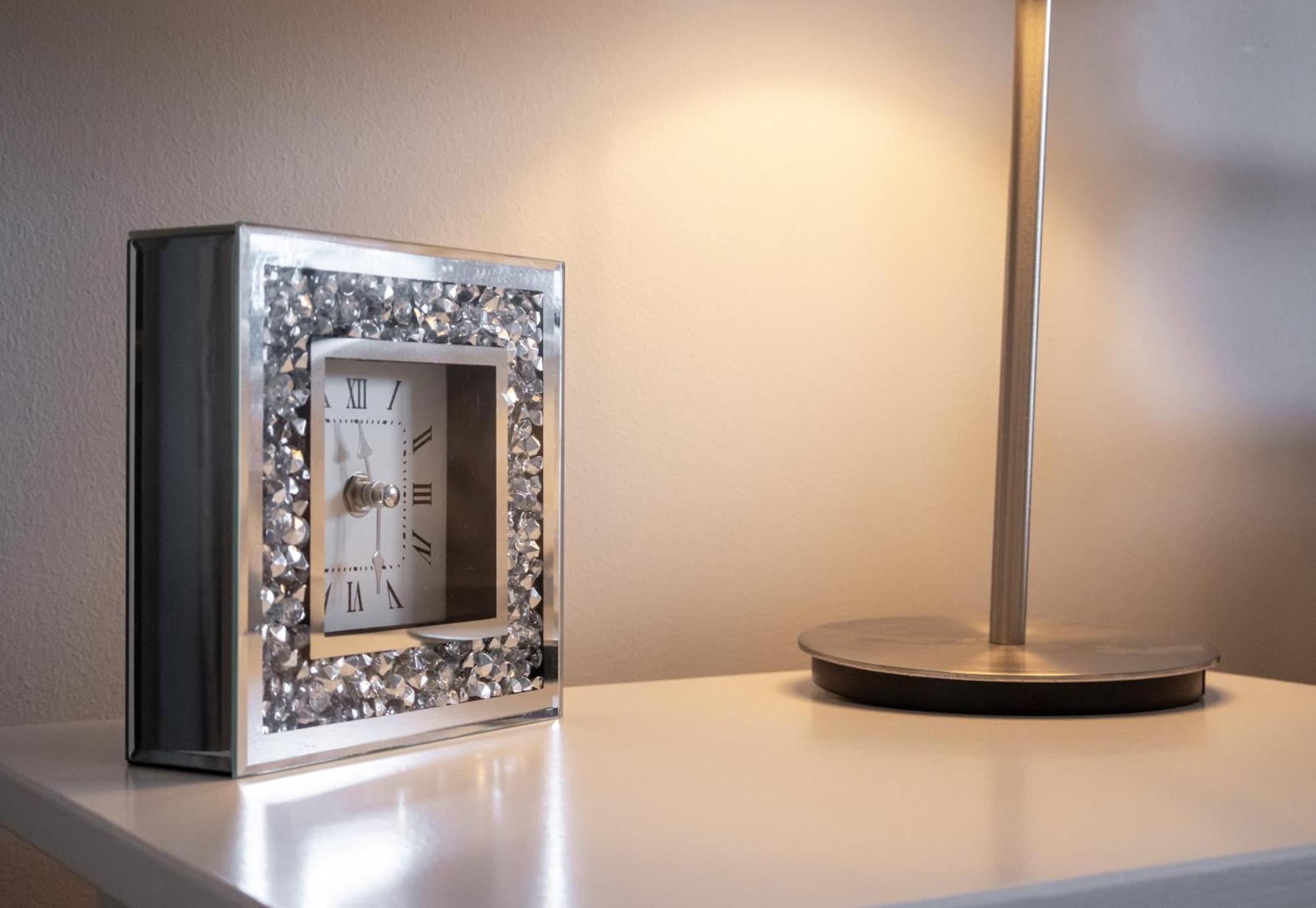 Modern 2 Bed Apartment Near Gatwick Crawley  Exteriör bild
